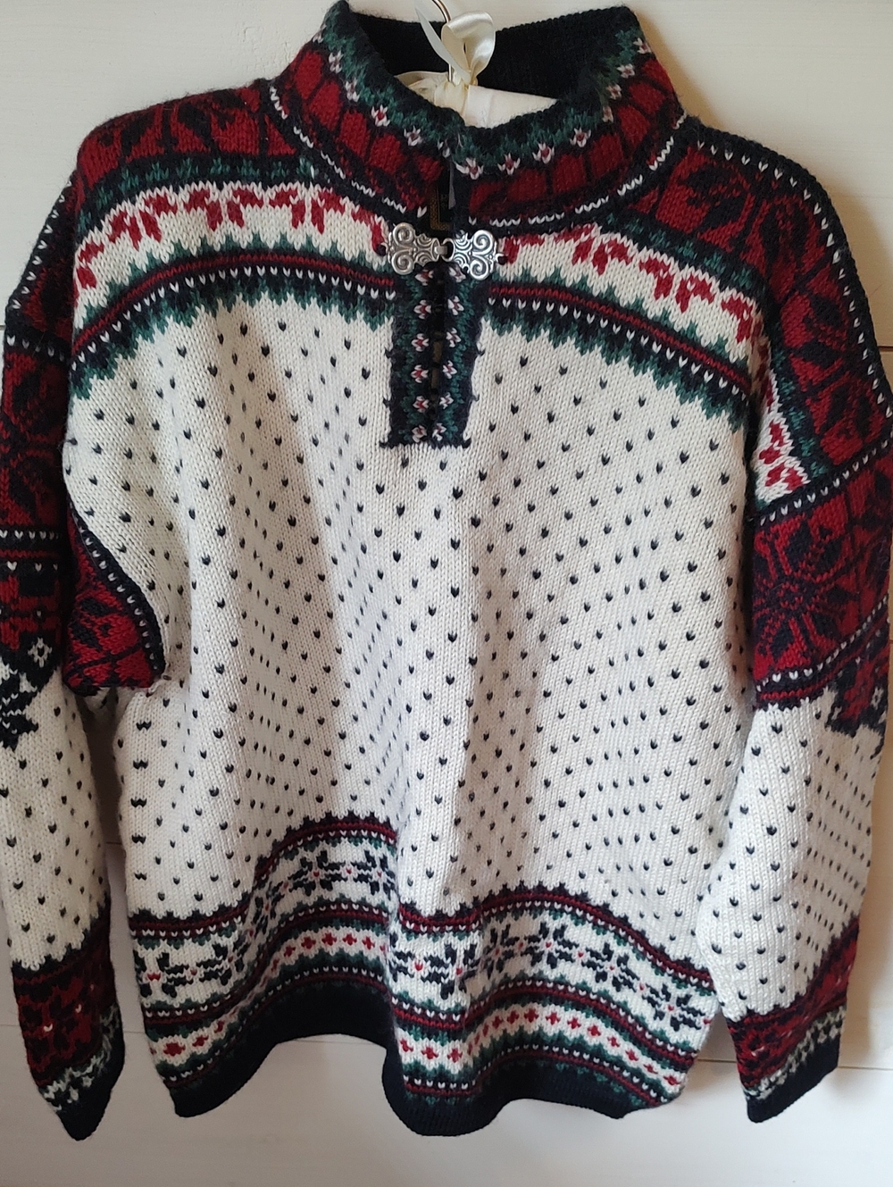 Dale of Norway White Nordic V-neck Sweater with Red & Green Accents. Unisex